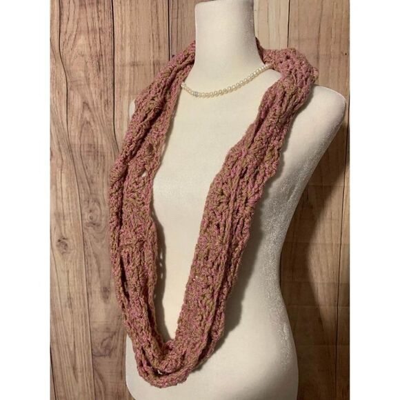 Women’s Scarf Pink/Gold Woven - Picture 2 of 5